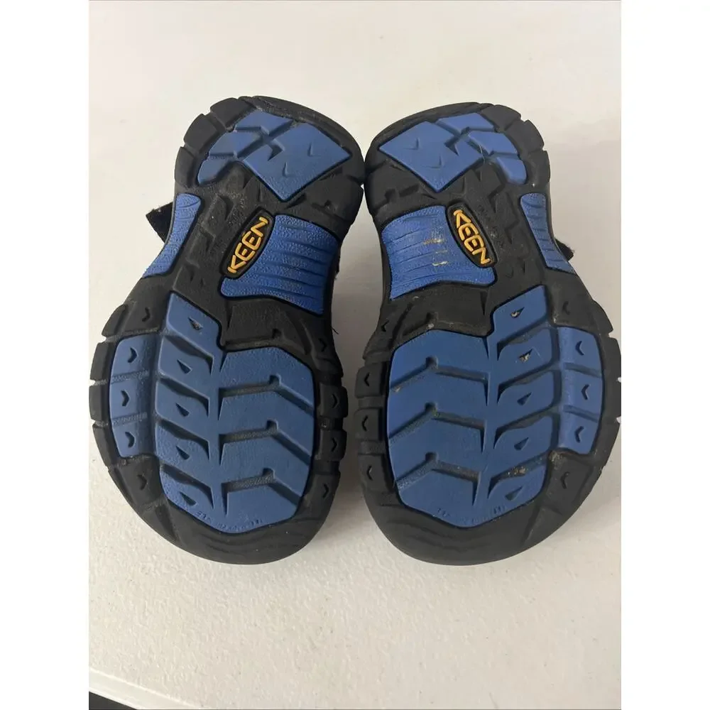 Keen Newport H2 Youth Size 9 Black Blue Hiking Waterproof Strap Water Sandals